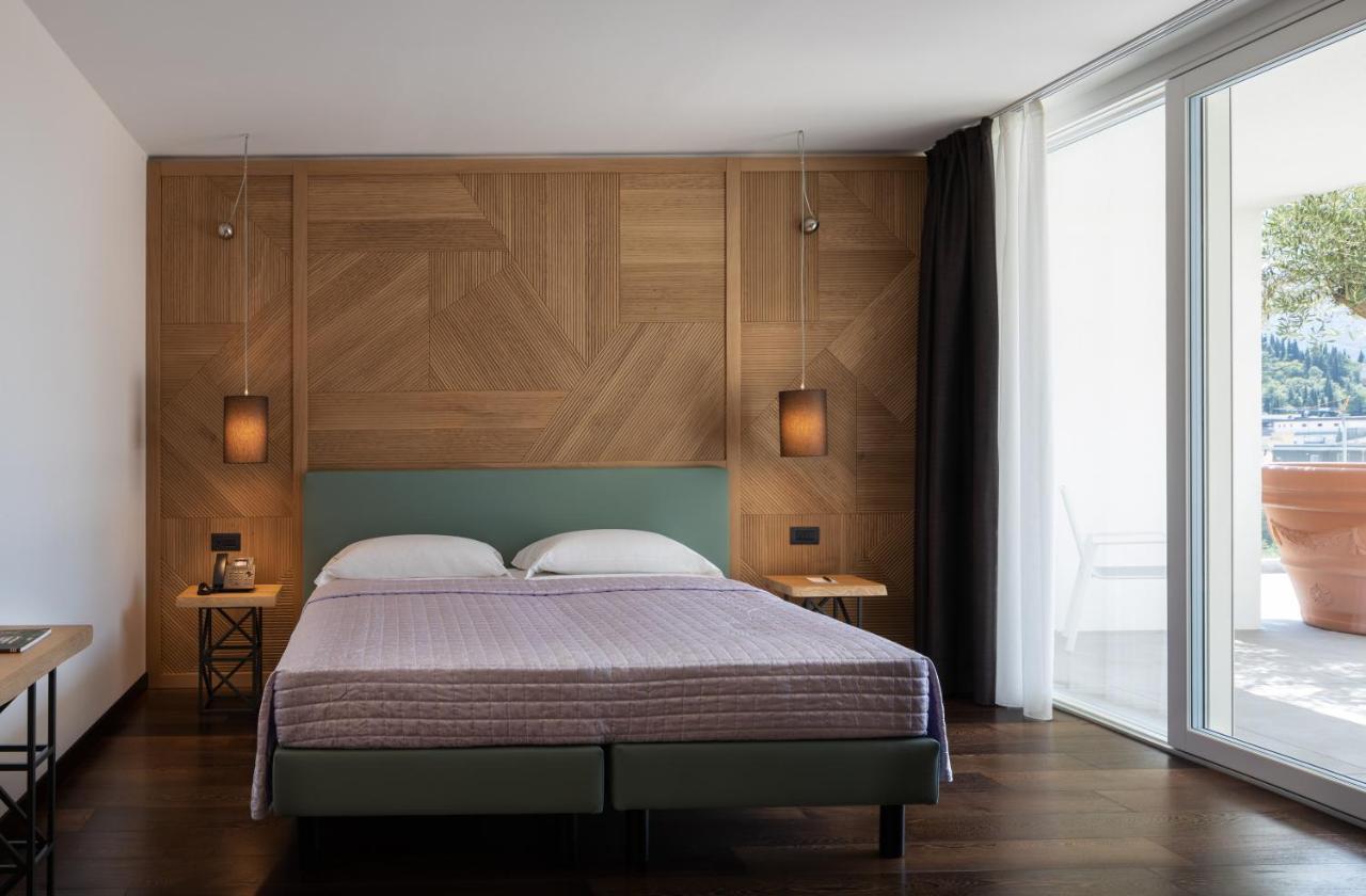 Aris Apartments & Sky Pool - Tonelli Hotels - Adult Friendly Riva del Garda Ngoại thất bức ảnh