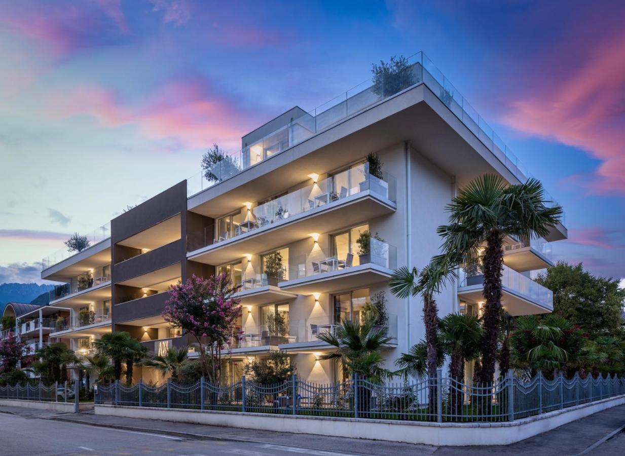 Aris Apartments & Sky Pool - Tonelli Hotels - Adult Friendly Riva del Garda Ngoại thất bức ảnh